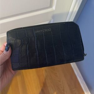 Large jimmy choo wallet (closed zipper)
